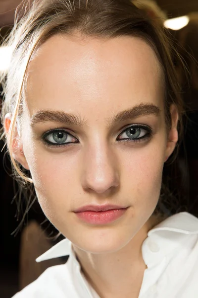 Look 3